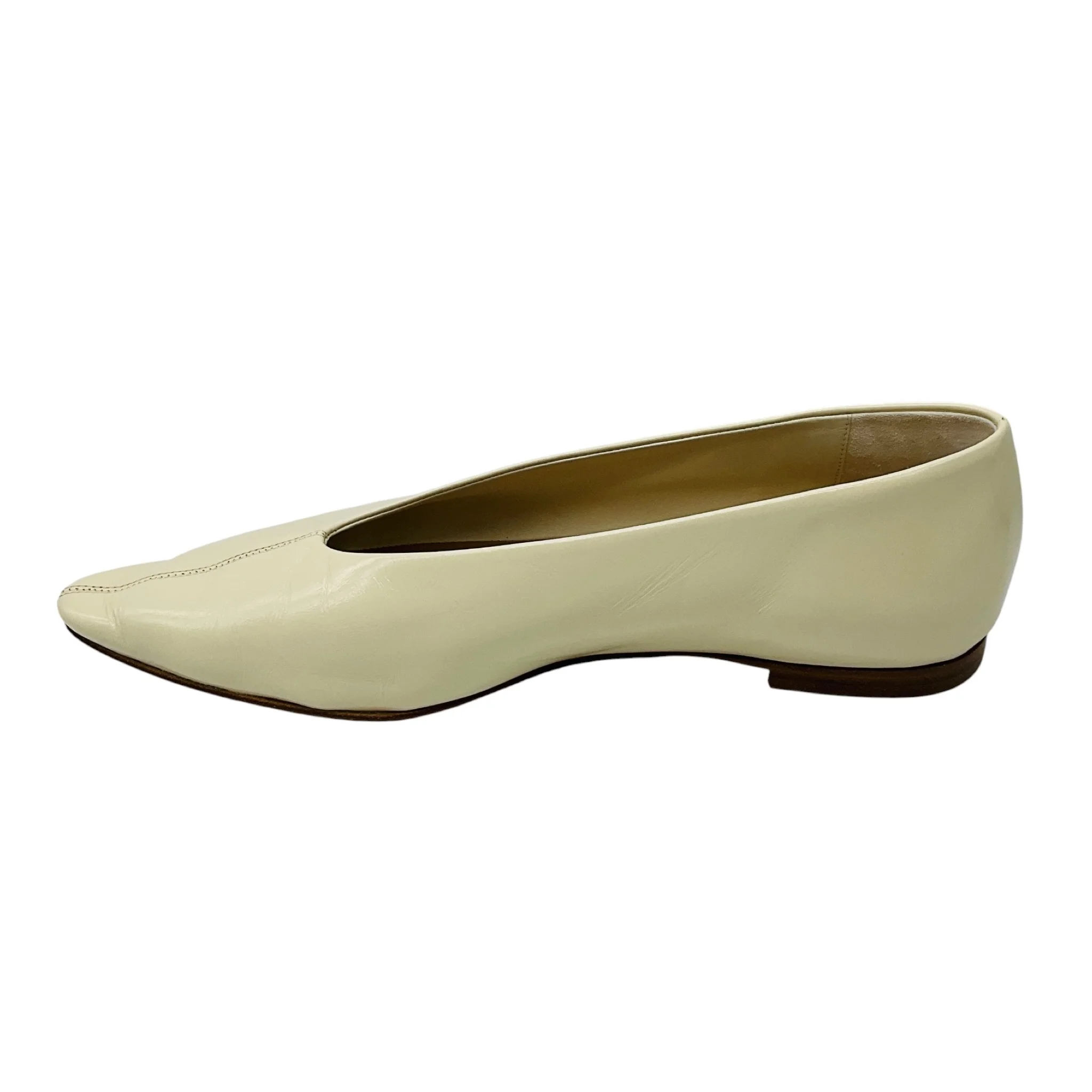 Bottega Veneta Cream Patent Leather Pointed Toe Flats - Image 3