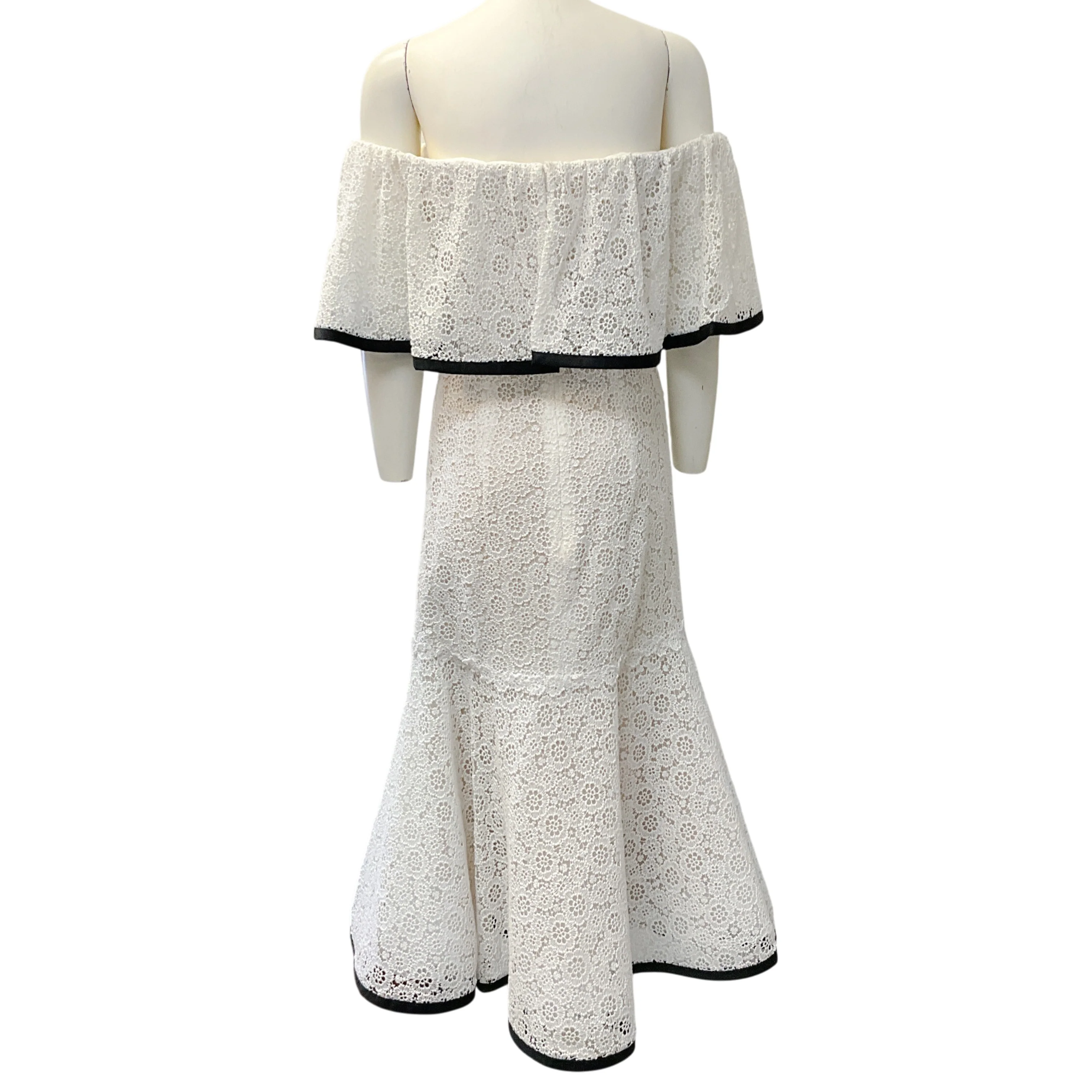 Carolina Herrera White Guipere Lace Off Shoulder Dress with Black Trim - Image 3
