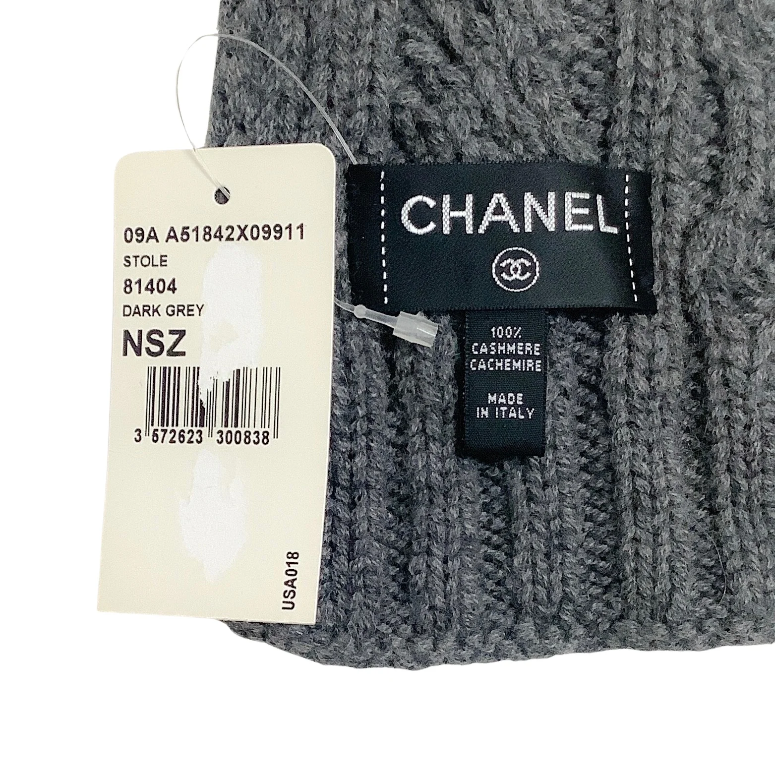 Chanel 2009 Gray Cashmere Cable Knit No 5 Scarf - Image 5