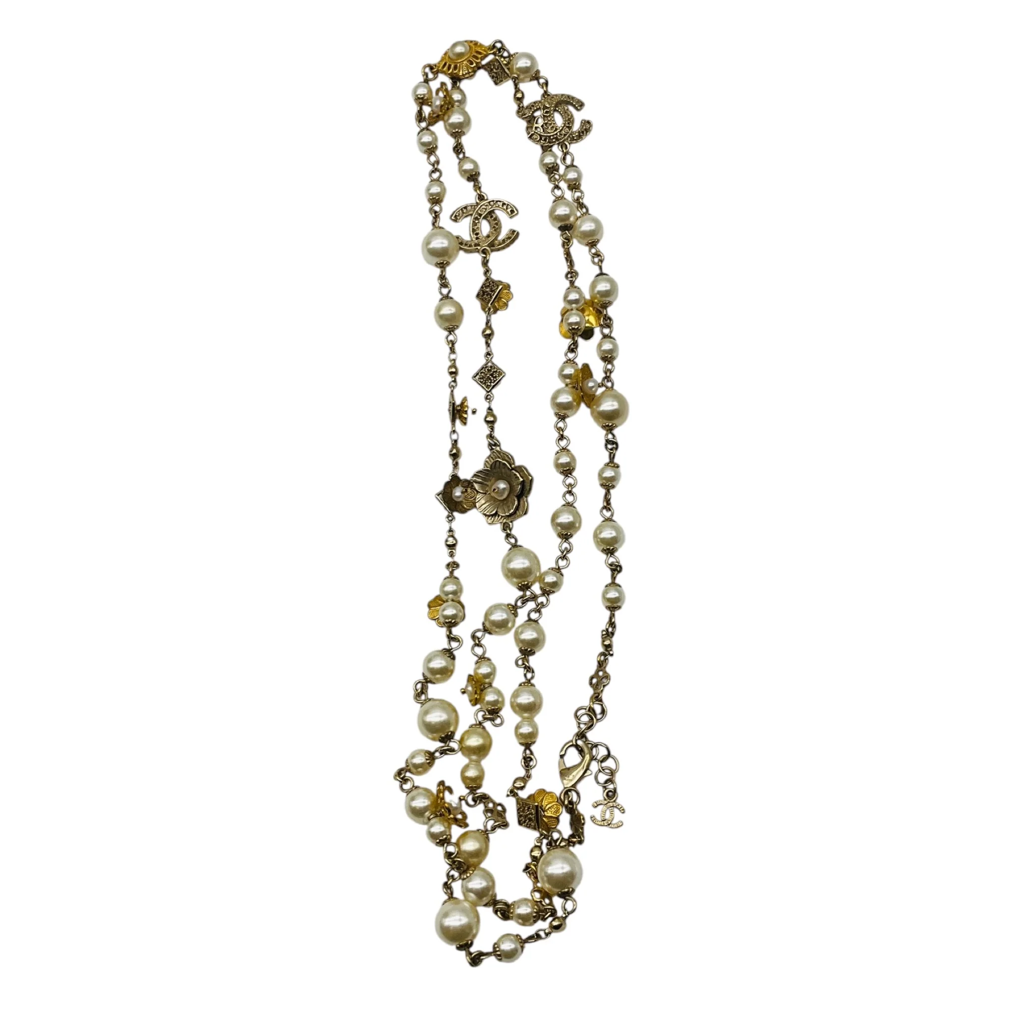 Chanel 2018 CC Logo Pearl Embellished Long Gold Chain Necklace with Camellias - Image 4