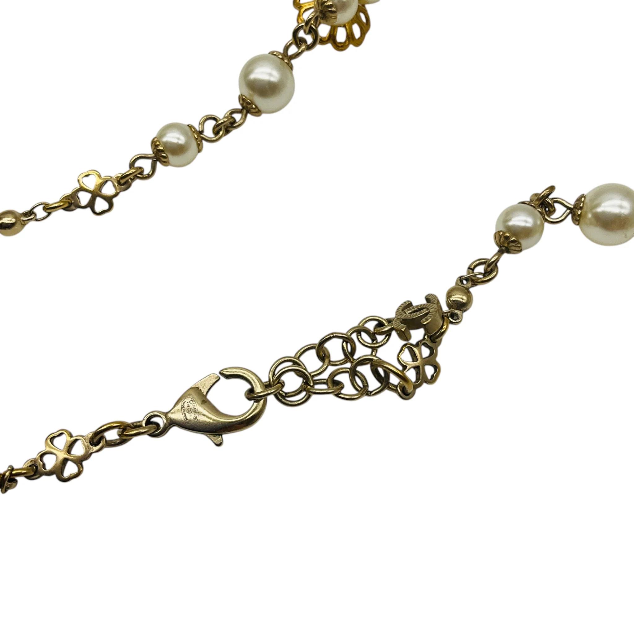 Chanel 2018 CC Logo Pearl Embellished Long Gold Chain Necklace with Camellias - Image 8