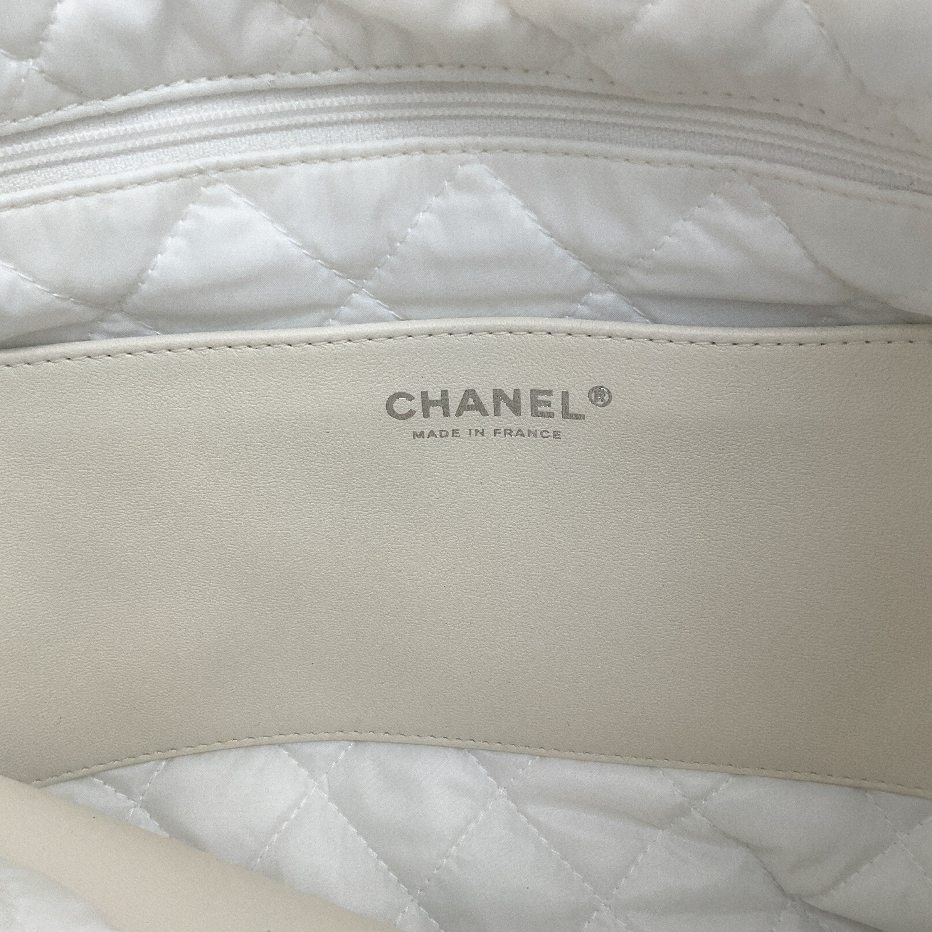 Chanel 2034 White Shearling Backpack - Image 7