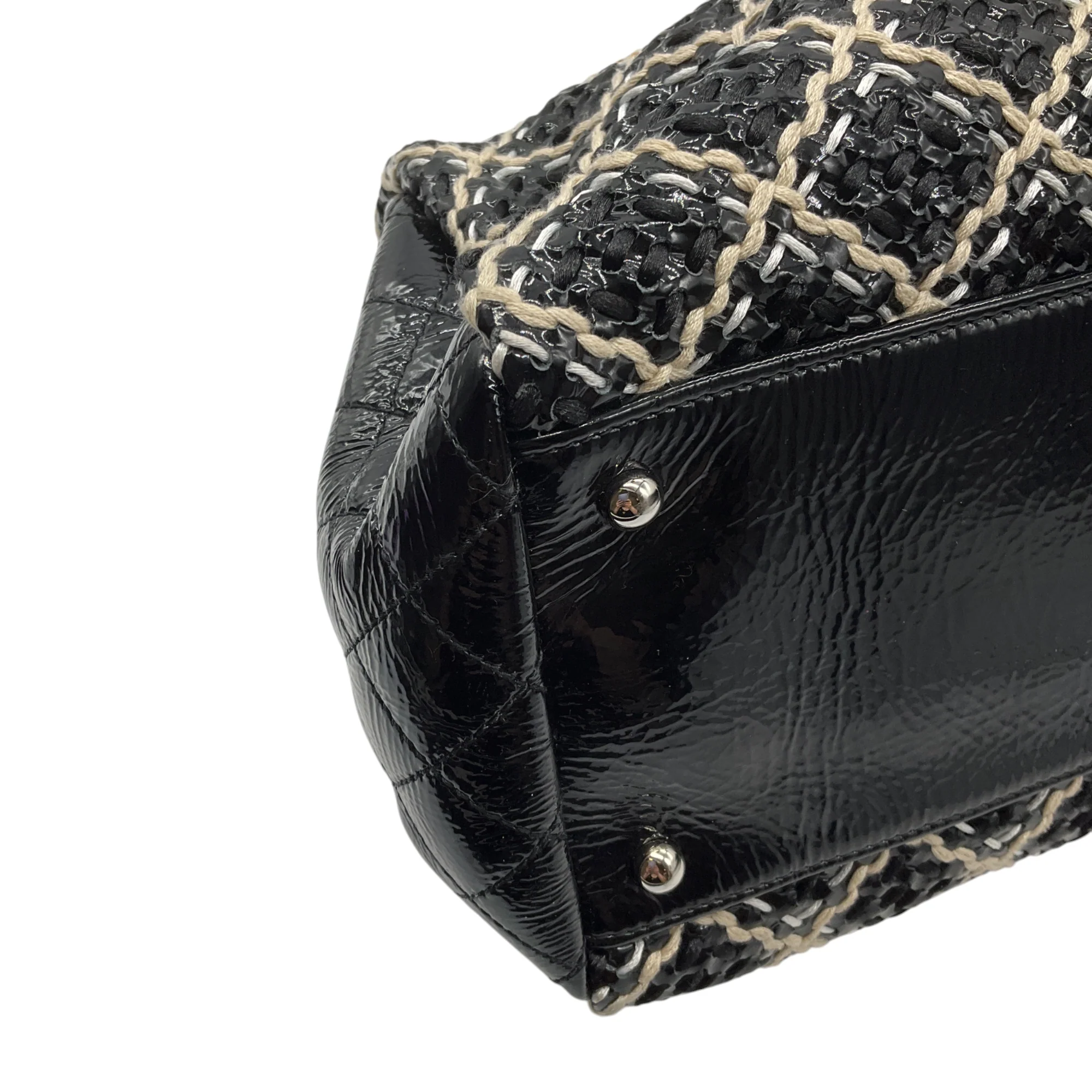Chanel Black / Beige / White Woven Patent Leather Chain Strap Handbag - Image 12
