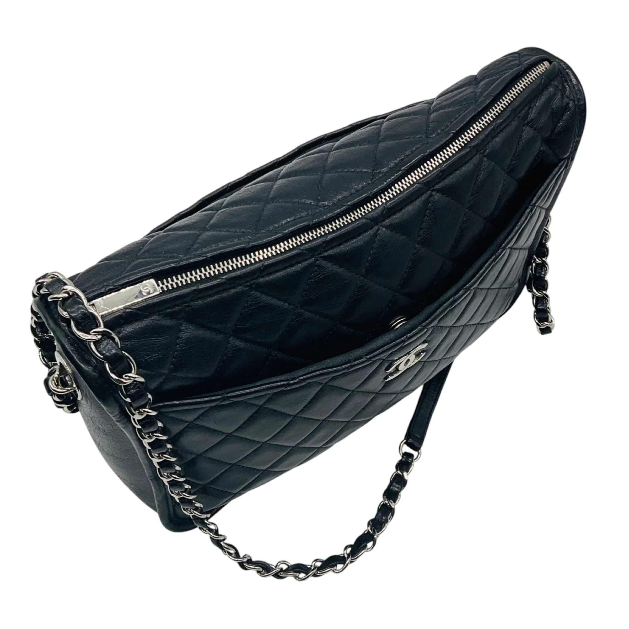 Chanel Black / Silver Hardware CC Logo Quilted Aged Calfskin Leather Shoulder Bag - Image 5