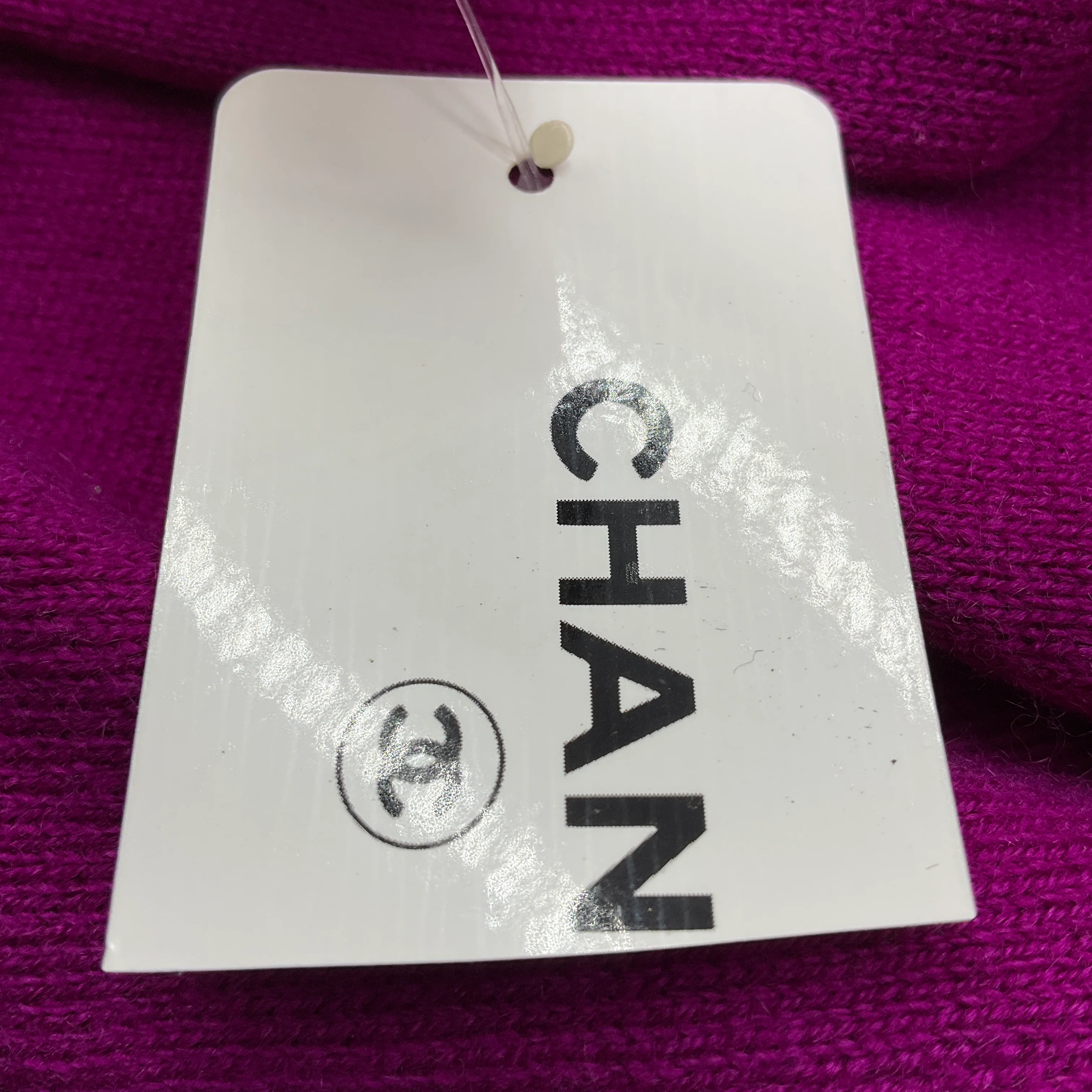 Chanel Magenta / Pink 2009 Fringed Cashmere Knit Scarf - Image 13