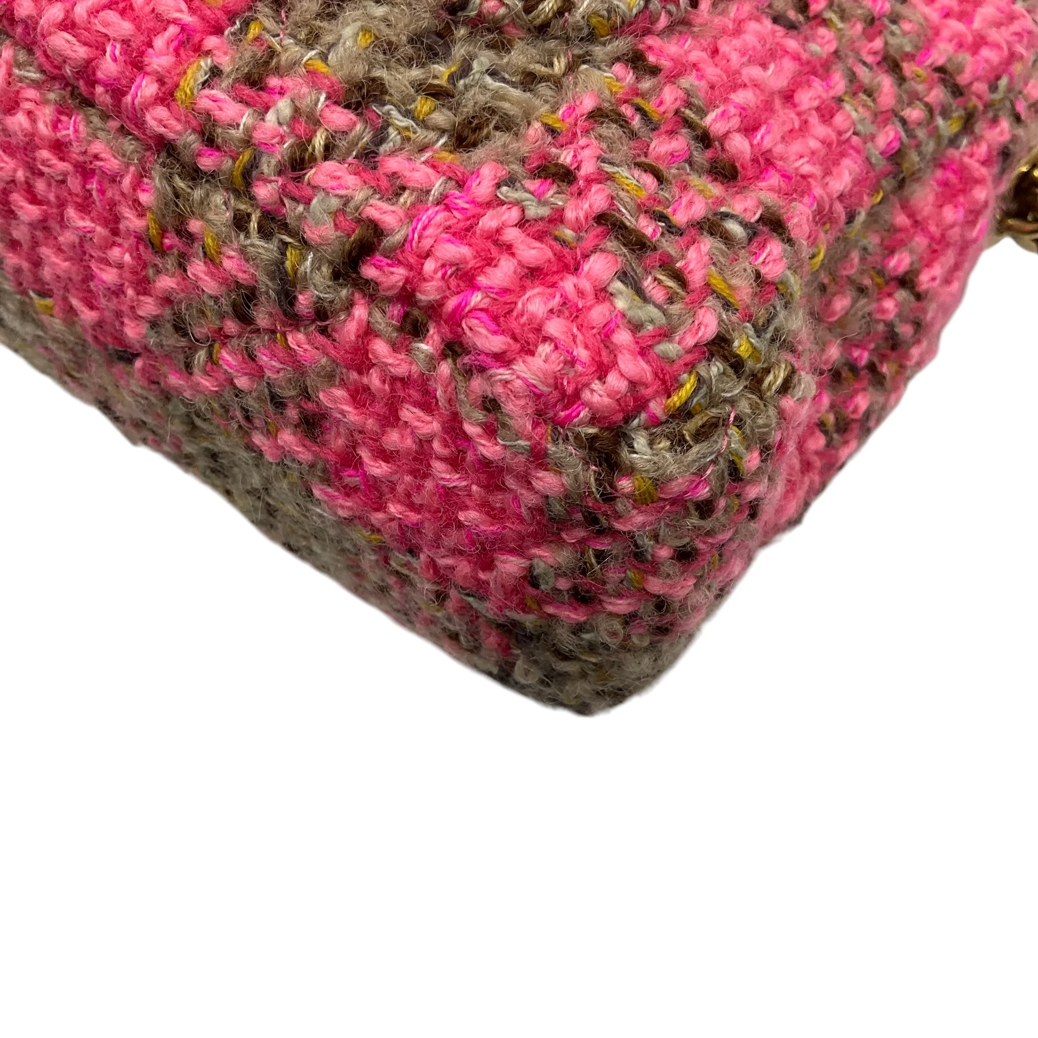 Chanel Pink / Beige 2022 Quilted Wool Tweed Chain Small Flap Bag with Gold Hardware - Image 16