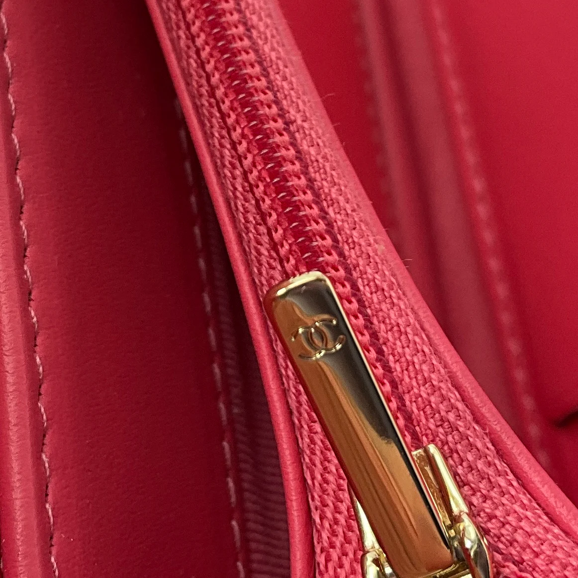 Chanel Pink Quilted Caviar Leather Timeless Wallet - Image 16