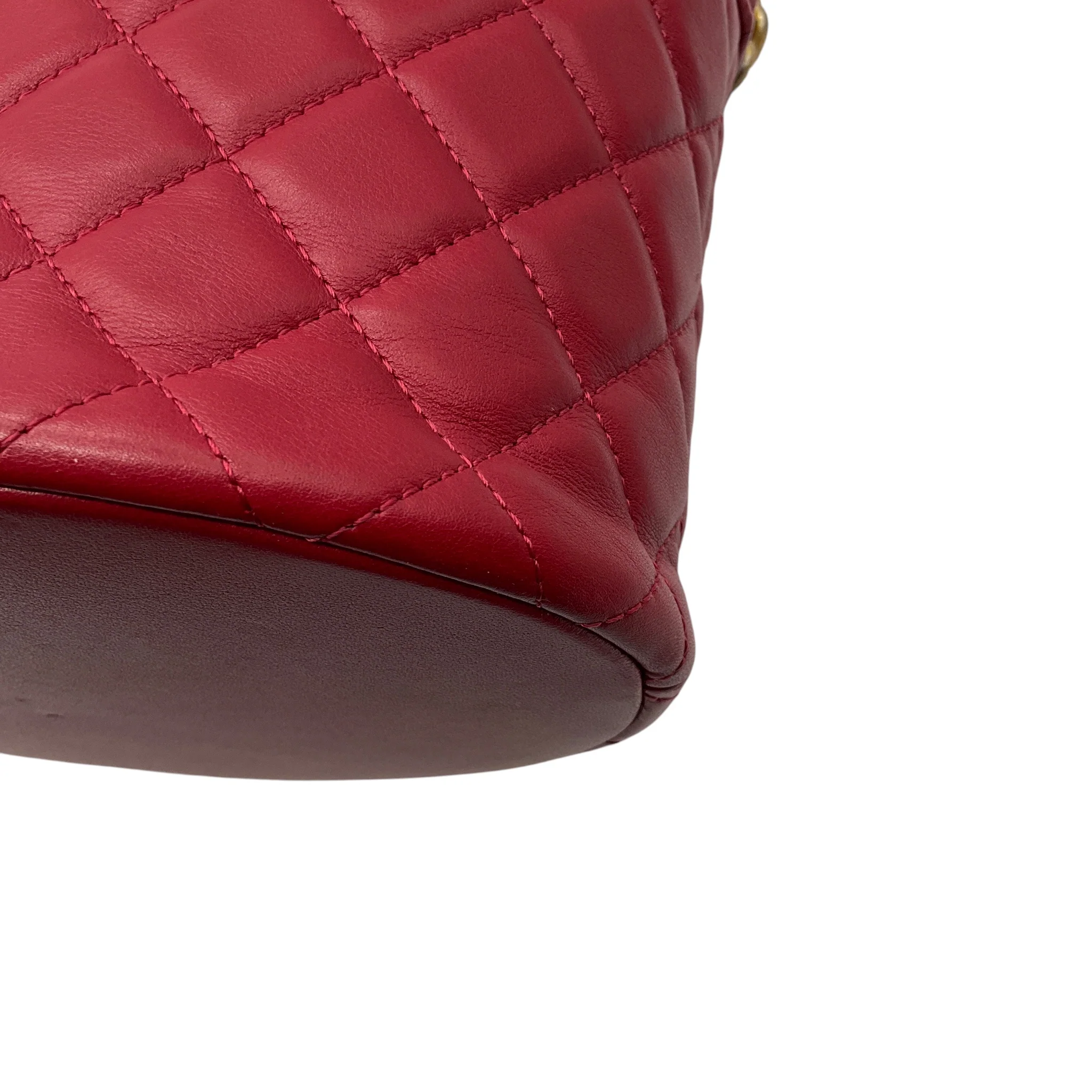 Chanel Red / Gold Hardware Quilted Calfskin Leather Boy Bucket Bag - Image 8
