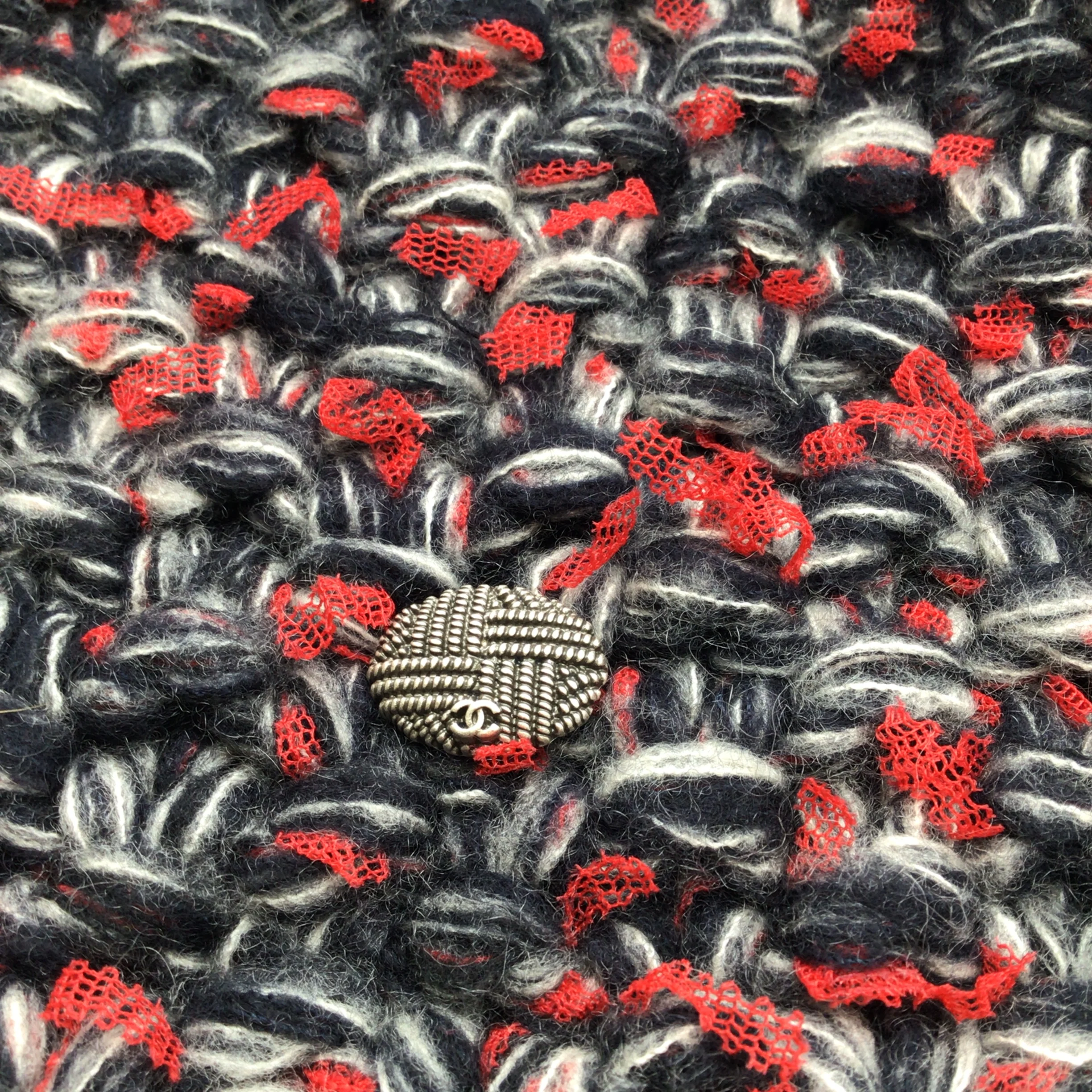 Chanel Red / Grey / Black Woven Cashmere and Silk Chunky Knit Pom Pom Beanie / Hat - Image 12