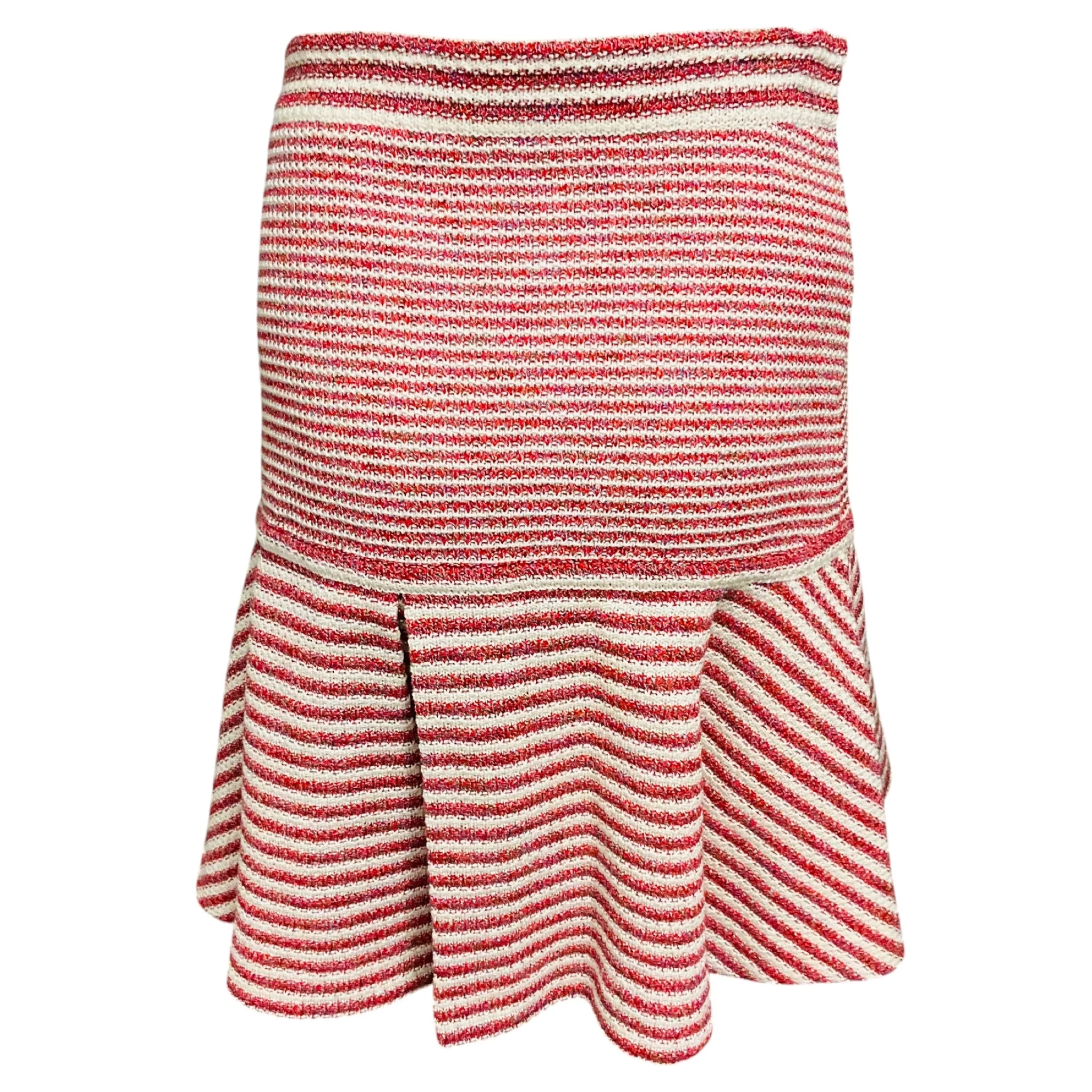 Chanel Red / White 2015 Striped Paper and Cotton Knit Flared Skirt - Image 3
