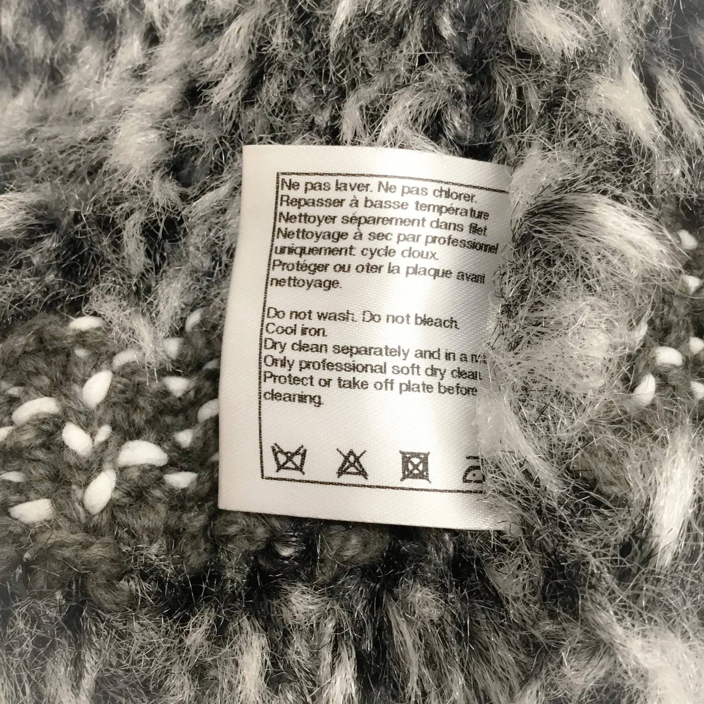 Chanel Textured Woven Grey Sweater - Image 6