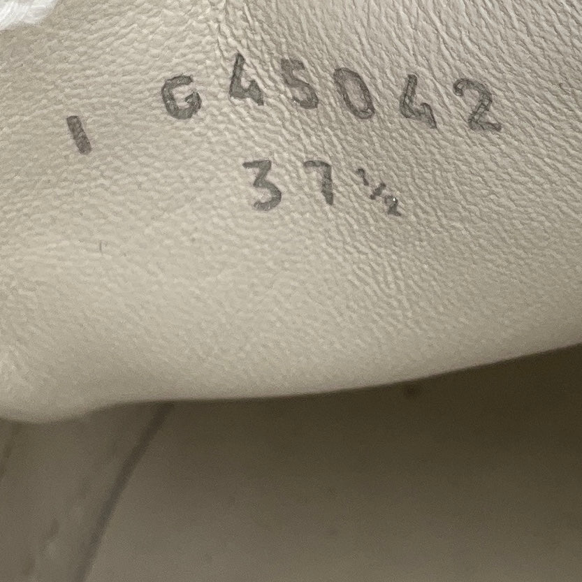 Chanel White / Black CC Logo Grosgrain Cap Toe Camellia Print Low Top Leather Sneakers - Image 7
