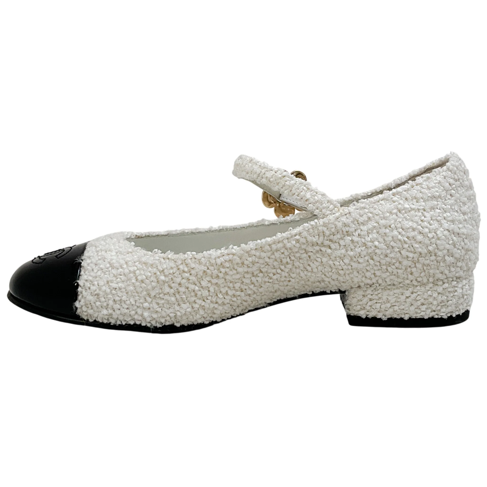 Chanel White Boucle Mary Jane Flats with Black Patent Cap Toe - Image 3