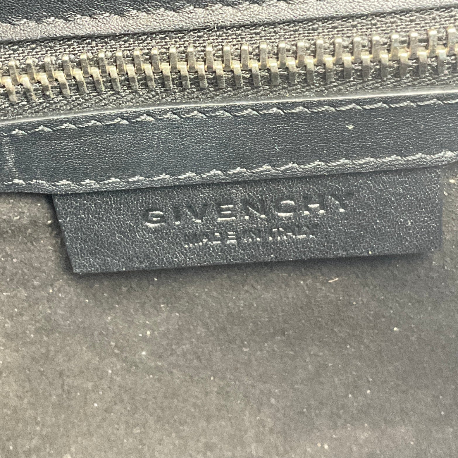 Givenchy Black / Silver Chain Trimmed Leather Crossbody Bag - Image 13