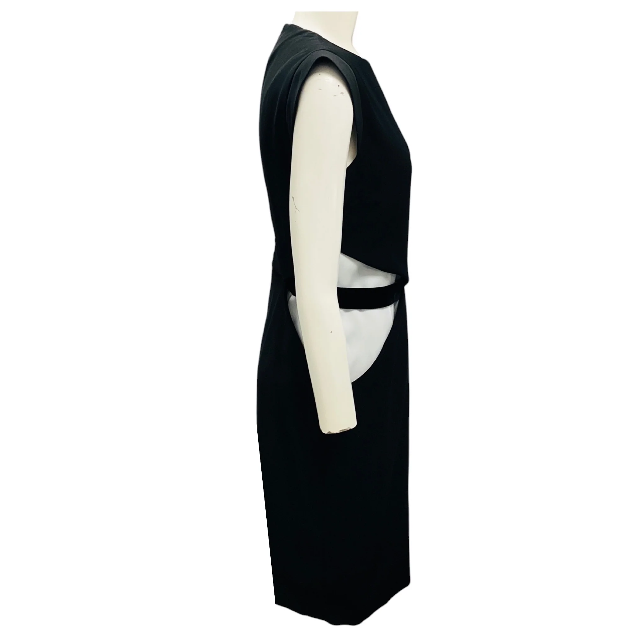 Givenchy Black / White Cap Sleeved Crepe Midi Dress - Image 2