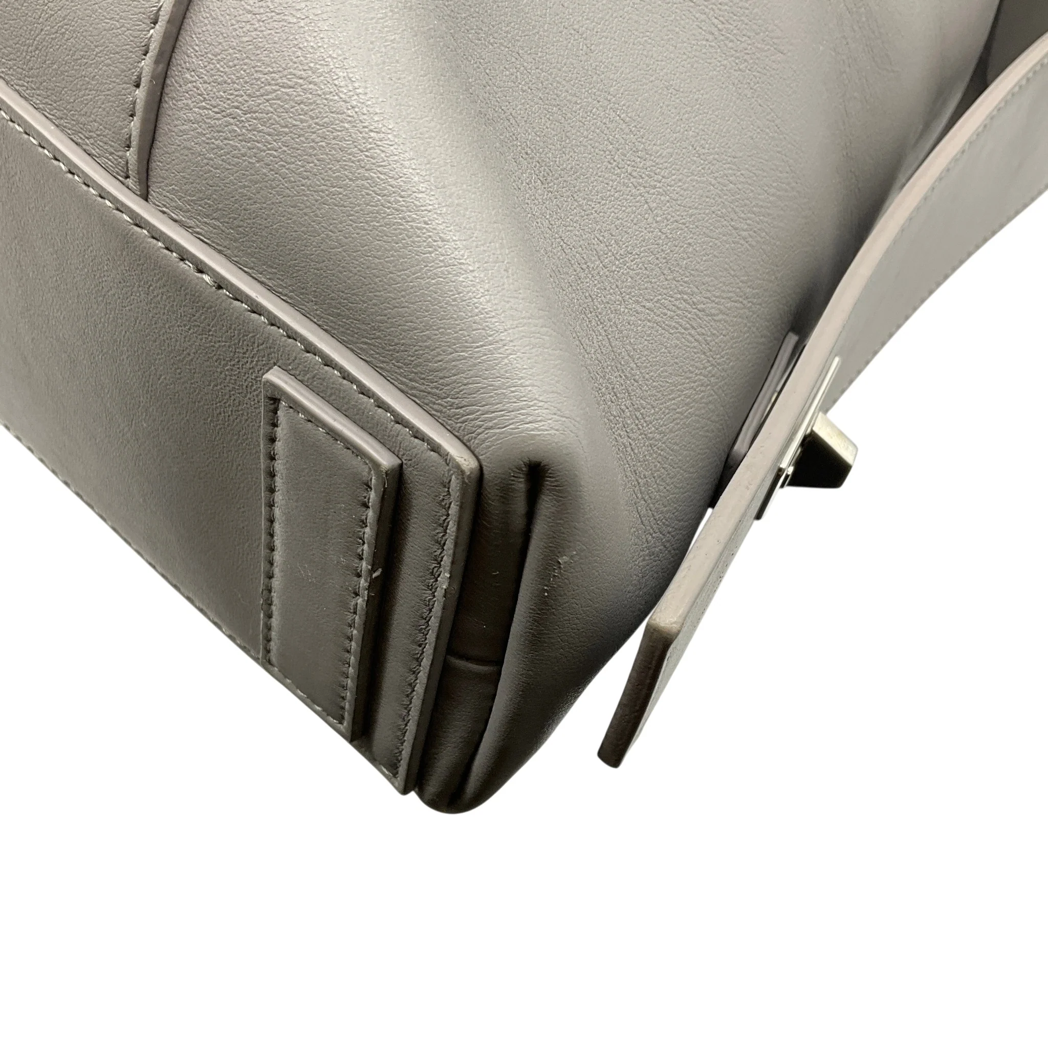 Givenchy Grey Leather Medium Antigona Soft Lock Bag - Image 9