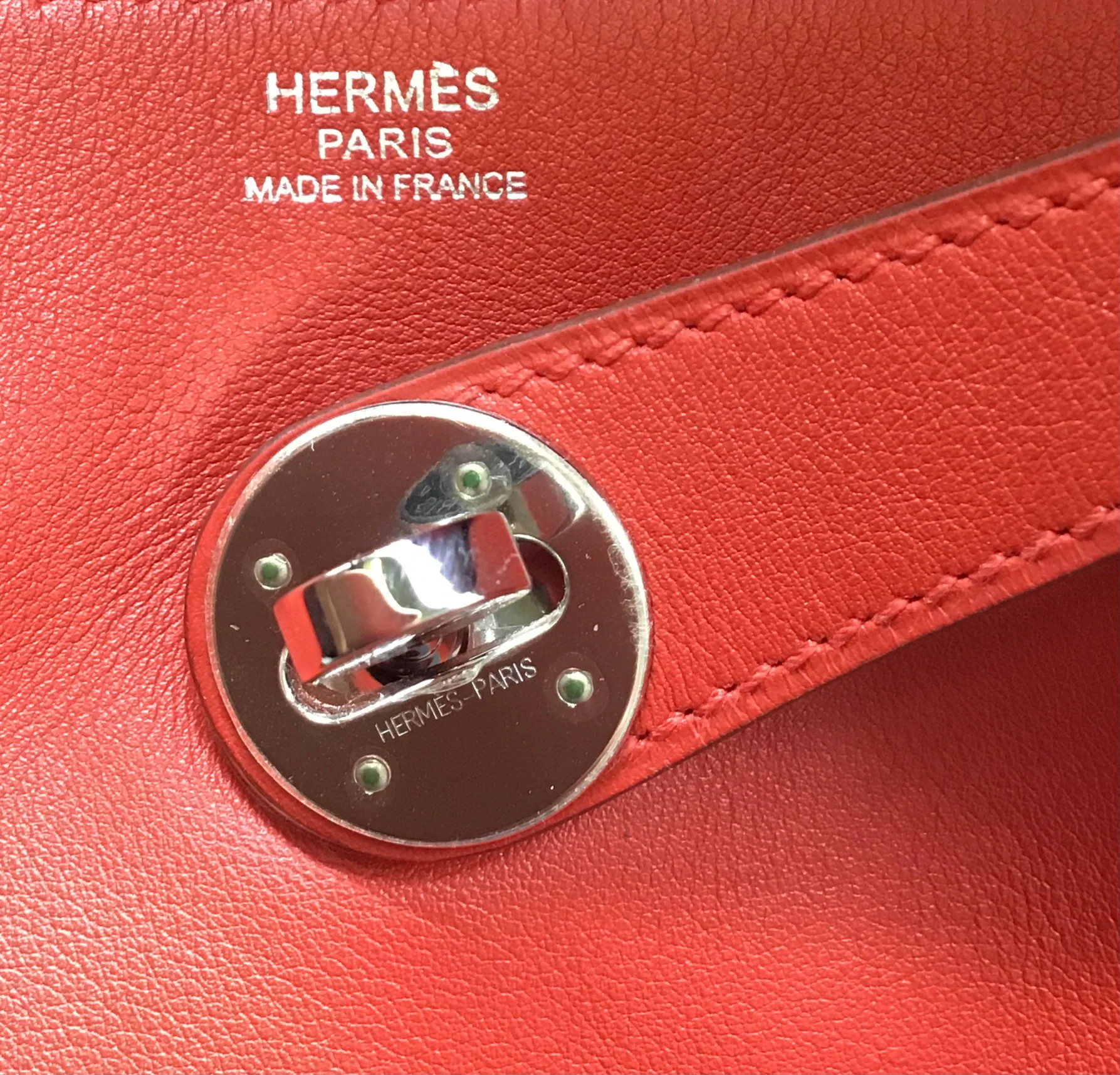 Hermès Lindy 2008 Rouge Togo Leather 30cm Shoulder Bag - Image 8