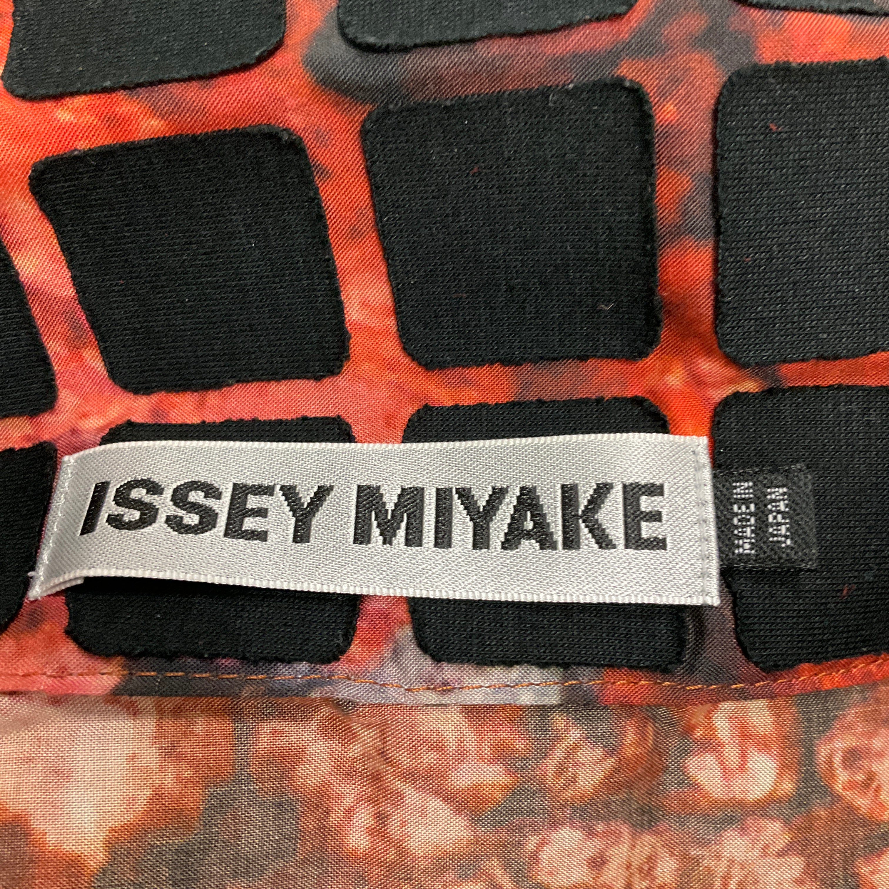 Issey Miyake White / Rust Spectrum Cube Coat - Image 4