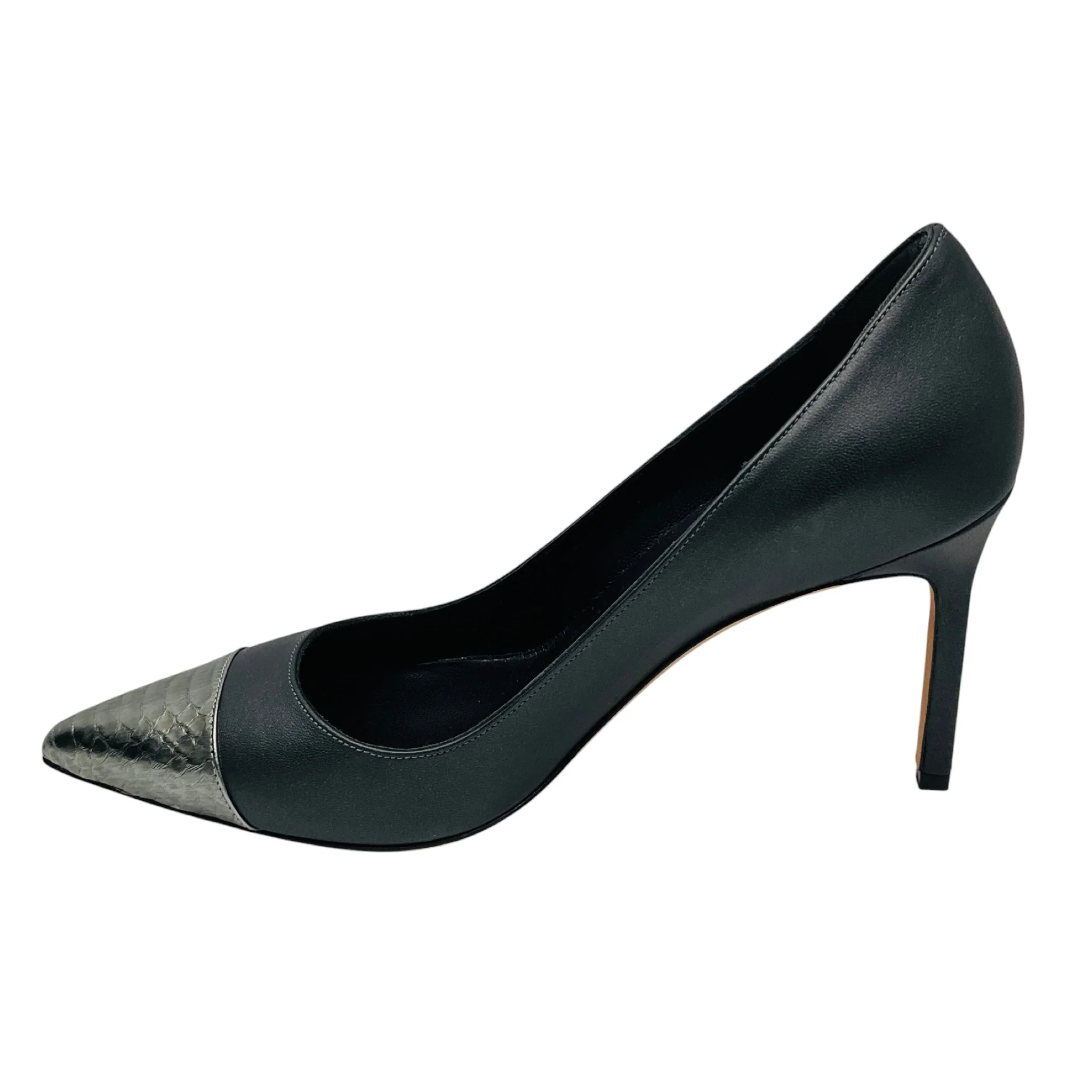 Manolo Blahnik Black / Silver Metallic Embossed Cap Toe Leather Pumps - Image 3