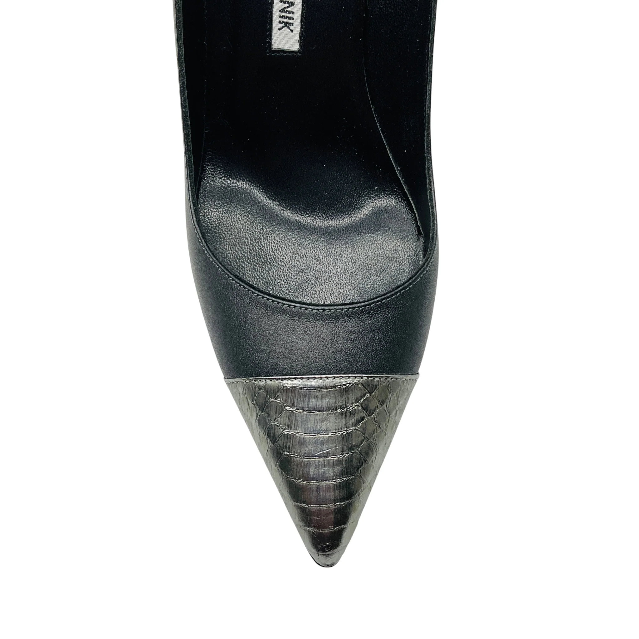 Manolo Blahnik Black / Silver Metallic Embossed Cap Toe Leather Pumps - Image 5