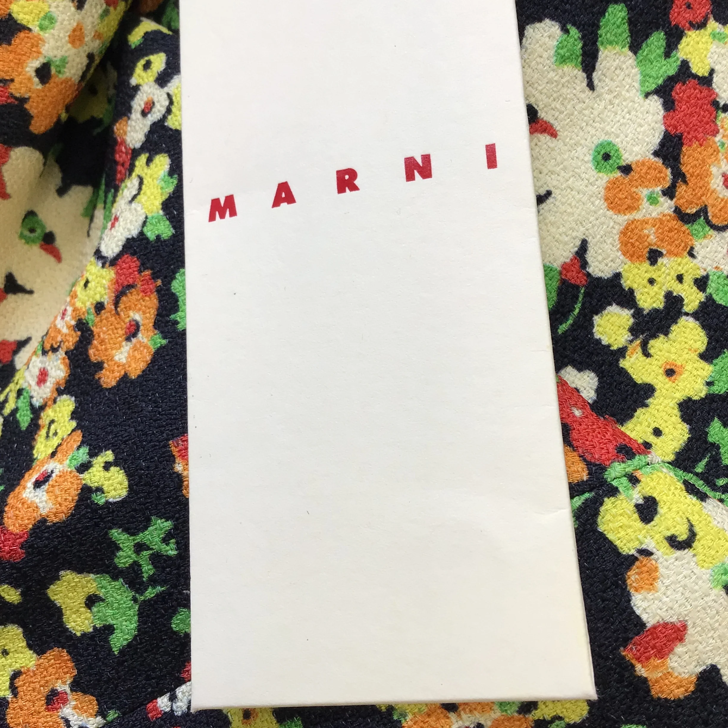 Marni Black Multi Lovers Prairie Sable Floral Printed Sleeveless Cowl Neck Crepe Blouse - Image 5