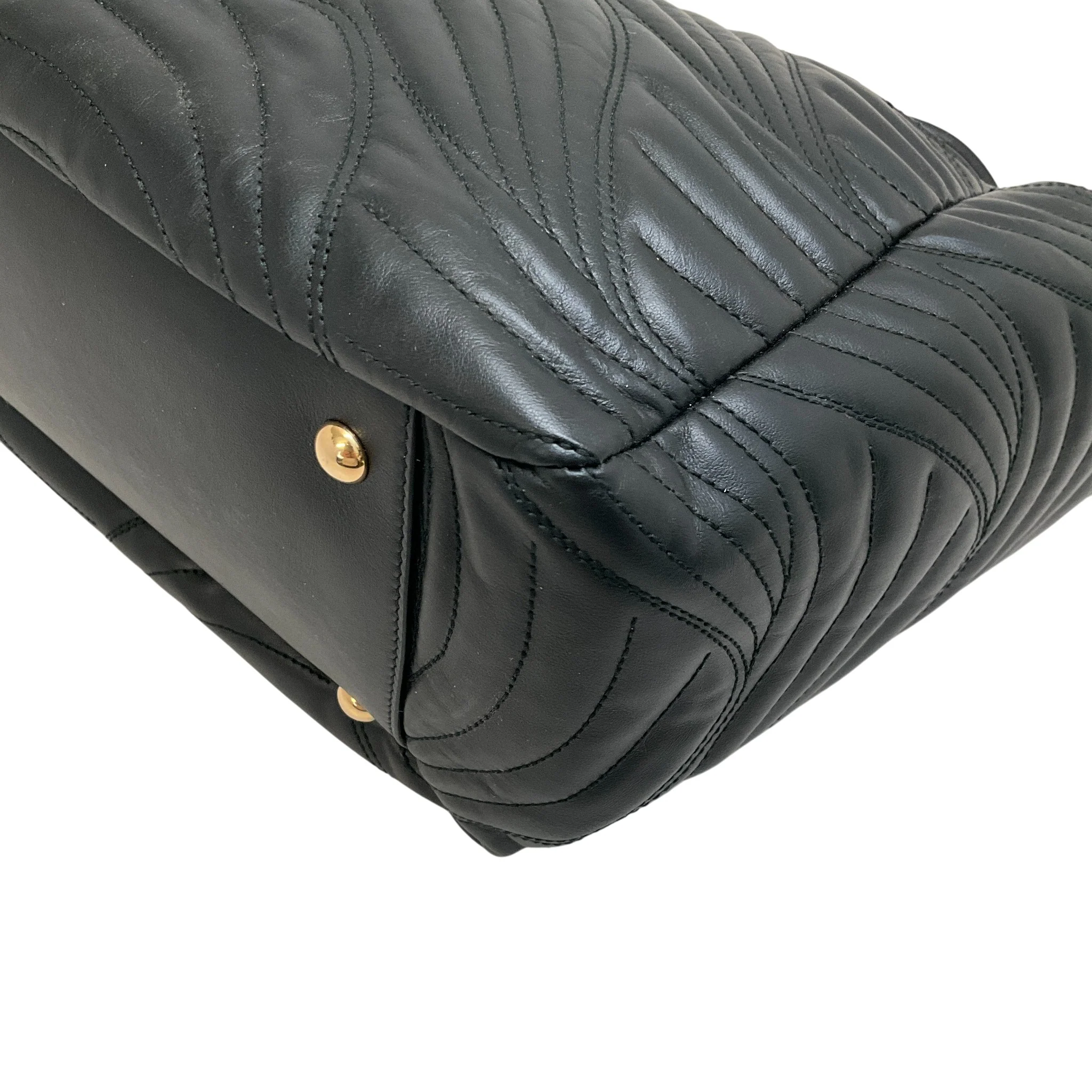 Salvatore Ferragamo Black Quilted Leather Lexi Chain Tote Bag - Image 4