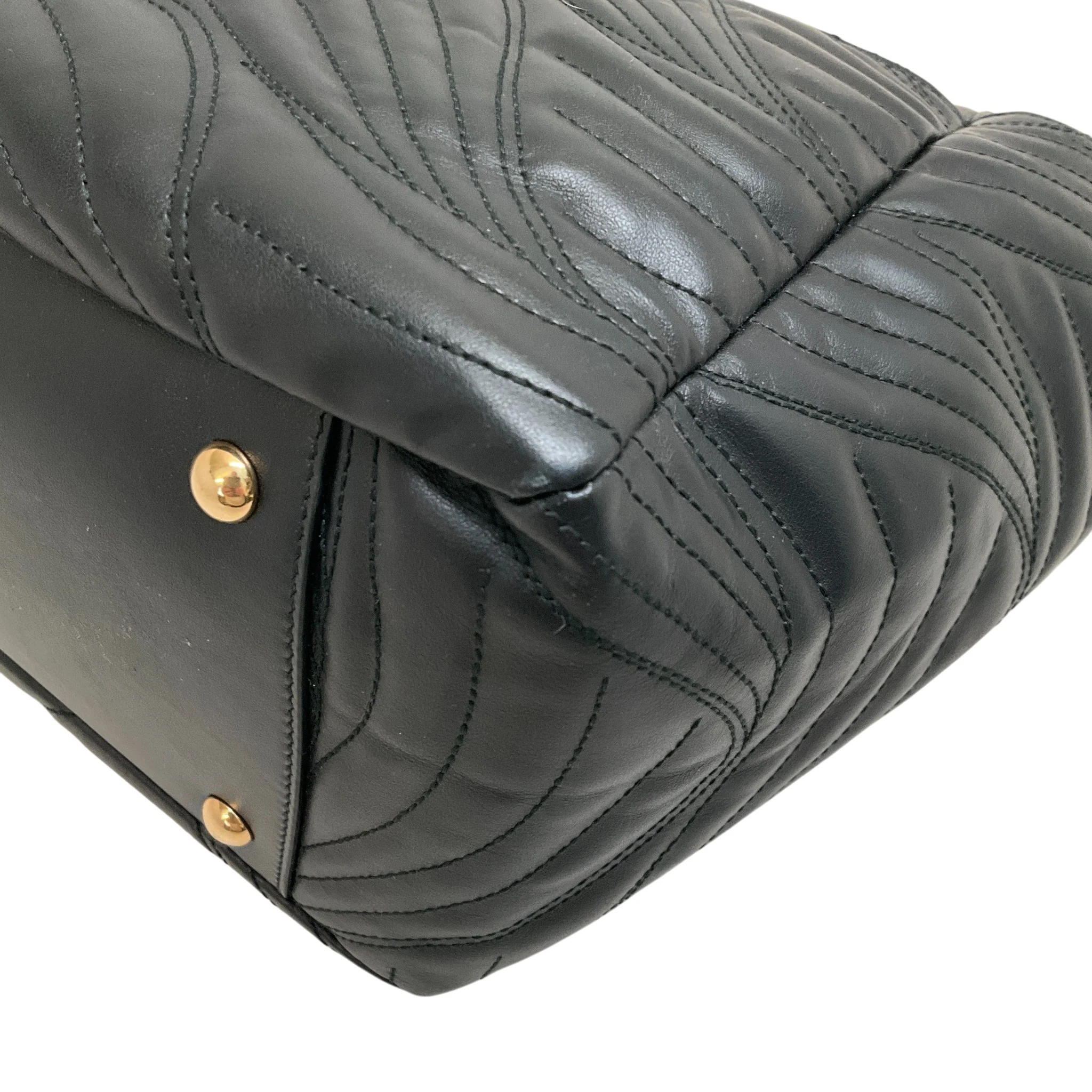 Salvatore Ferragamo Black Quilted Leather Lexi Chain Tote Bag - Image 6
