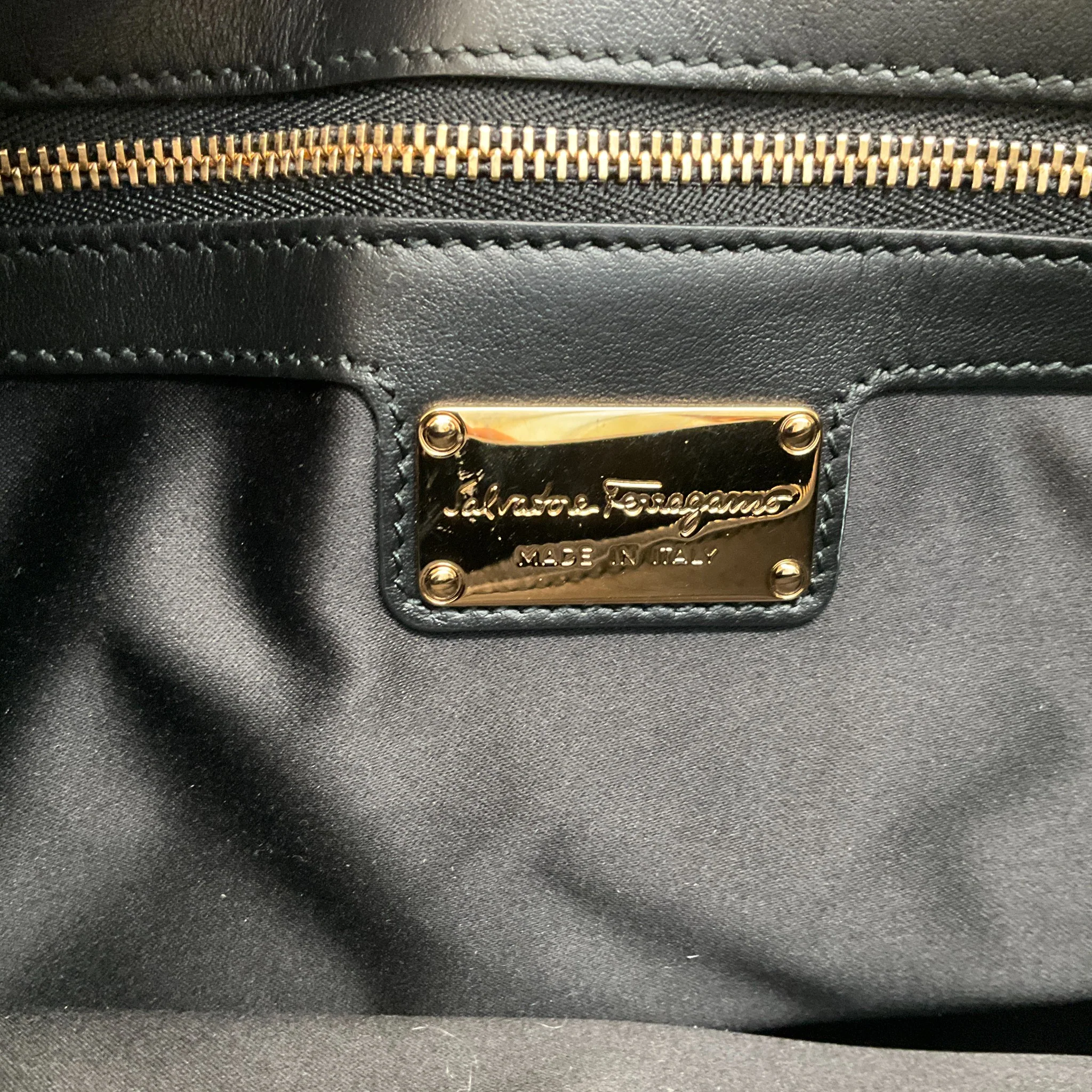 Salvatore Ferragamo Black Quilted Leather Lexi Chain Tote Bag - Image 8