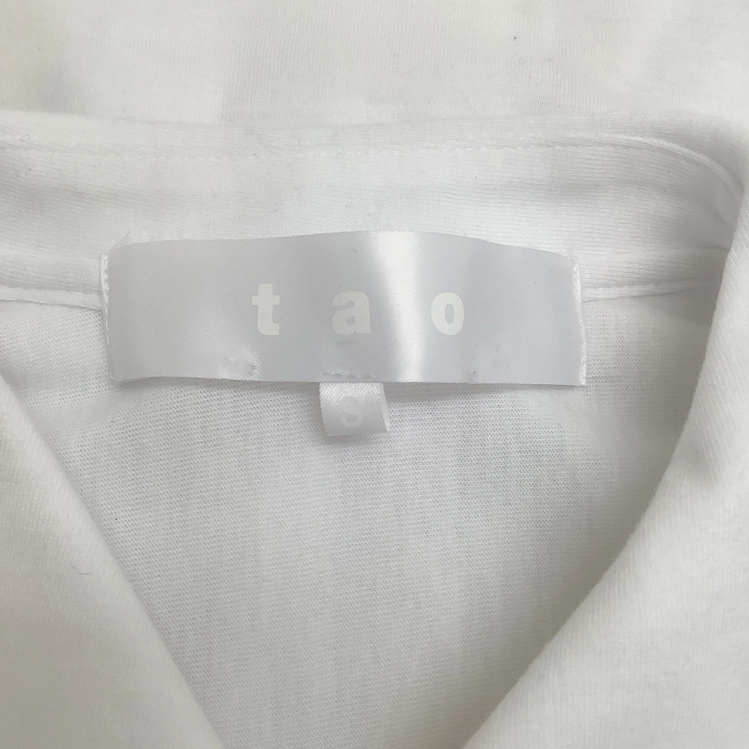 Tao Comme Des Garcons White Short Sleeve Top with Eyelet Ruffle - Image 4
