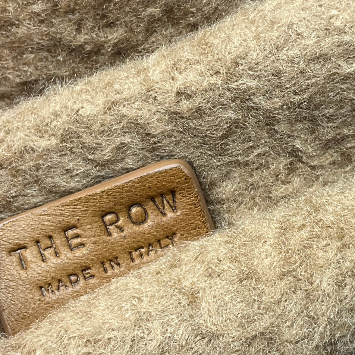 The Row Camel Large Glove Cashmere Clutch Bag - Image 10