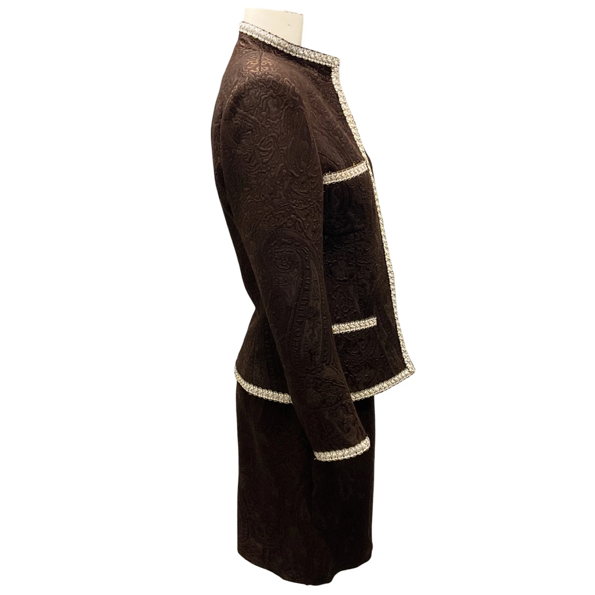 Tissus Ungaro Premiere Paris Vintage Brown Damask Jacquard Brocade Jacket and Skirt Suit Set - Image 2